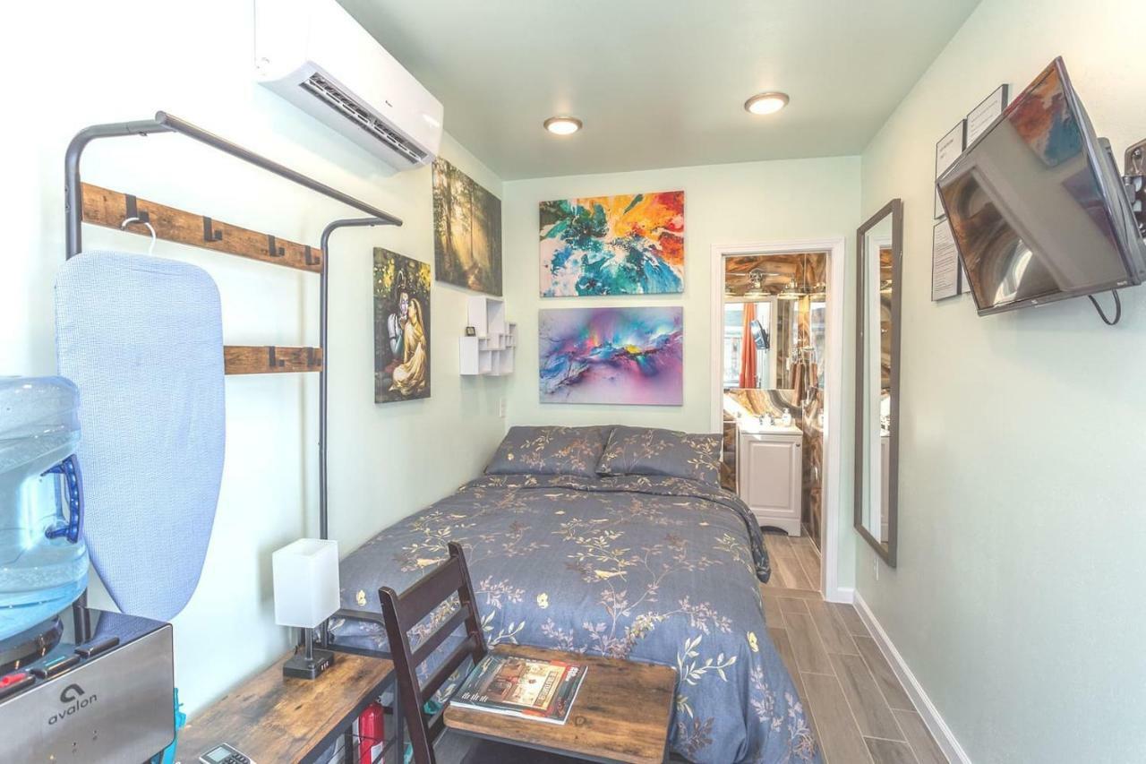 דירות יוסטון East Downtown Micro-Luxe Container Living Pod #9 מראה חיצוני תמונה